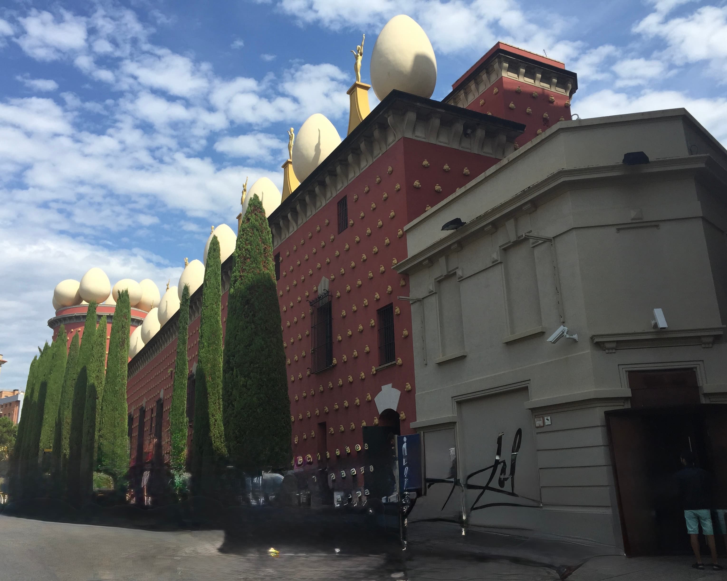 Figueres — Dalí Theatre-Museum
